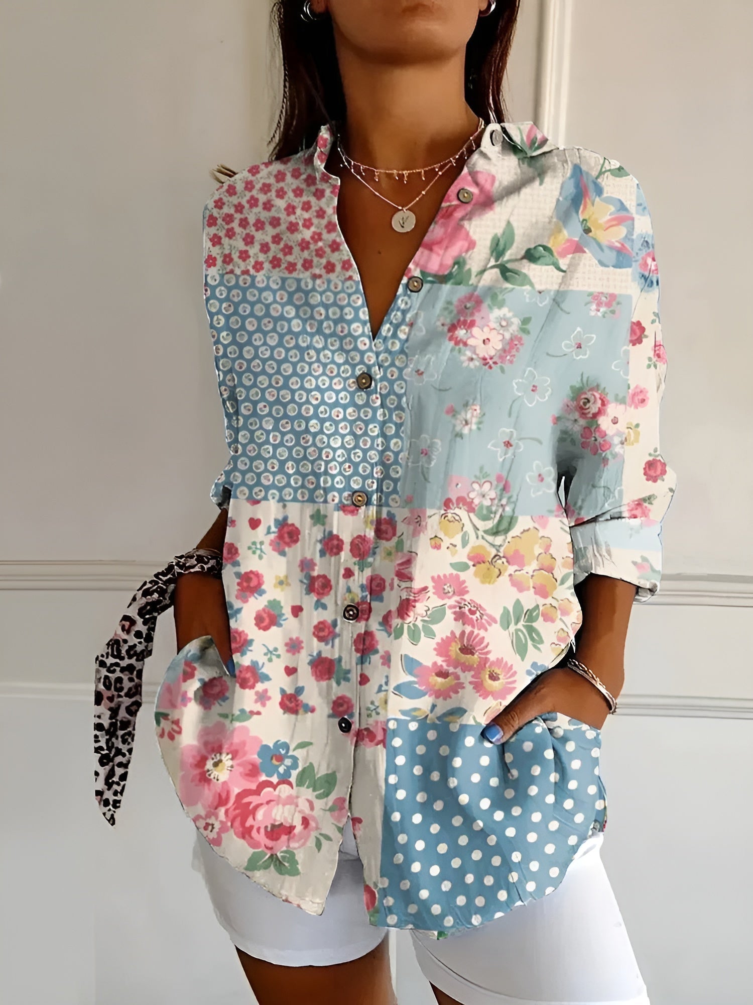 Ronja™ | Blus med Blommigt Mönster
