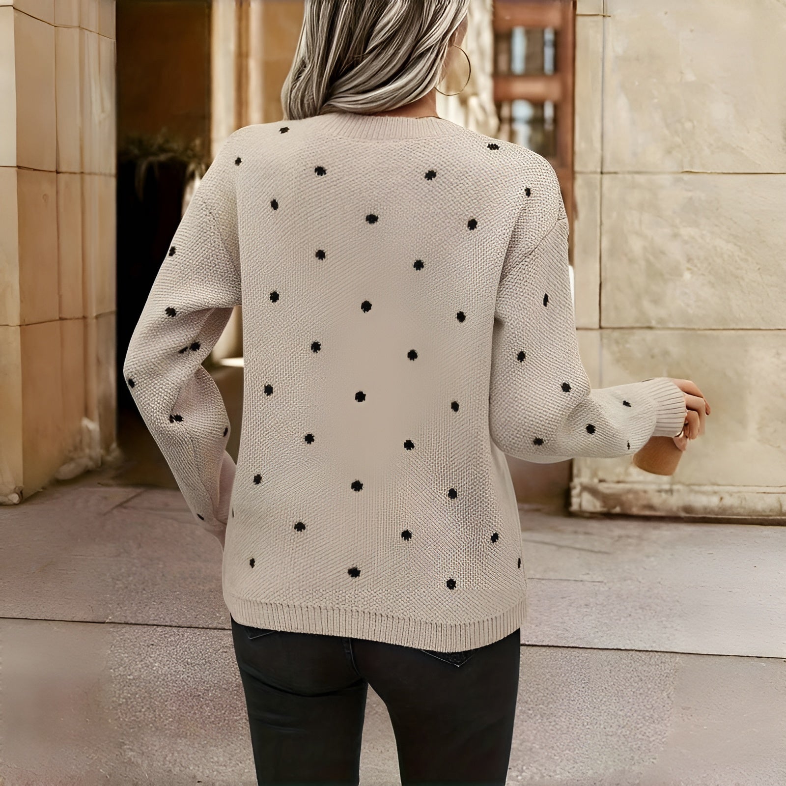 Amy™ | Stickad Tröja med Prickar