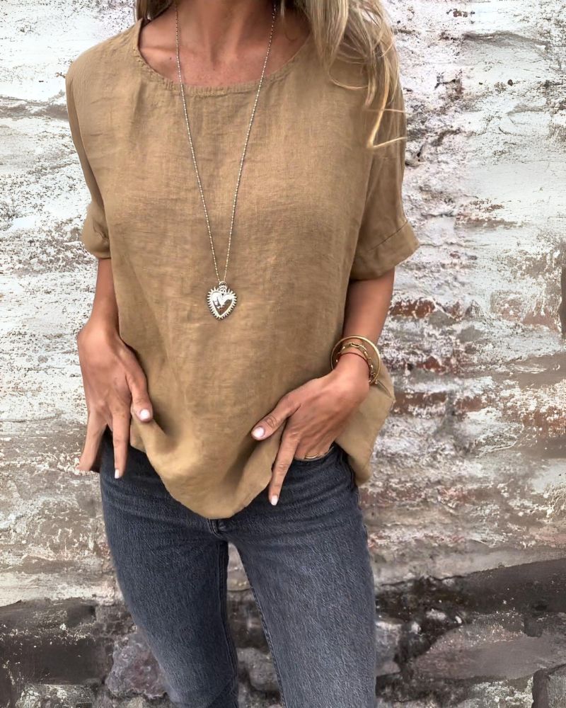 Kerstin™ | Essential T-Shirt