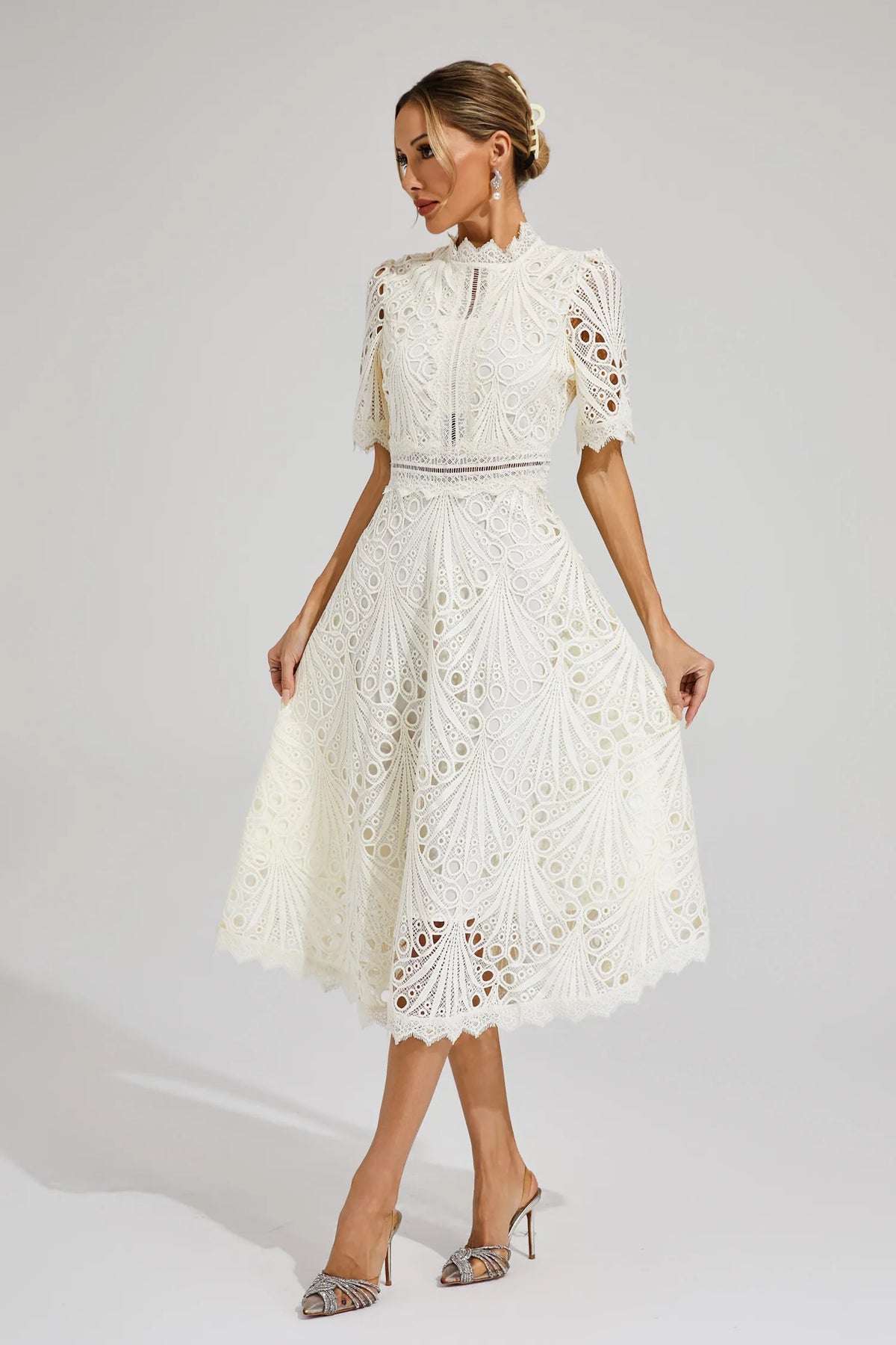 Violette™ | Klänning med Blommigt Broderi