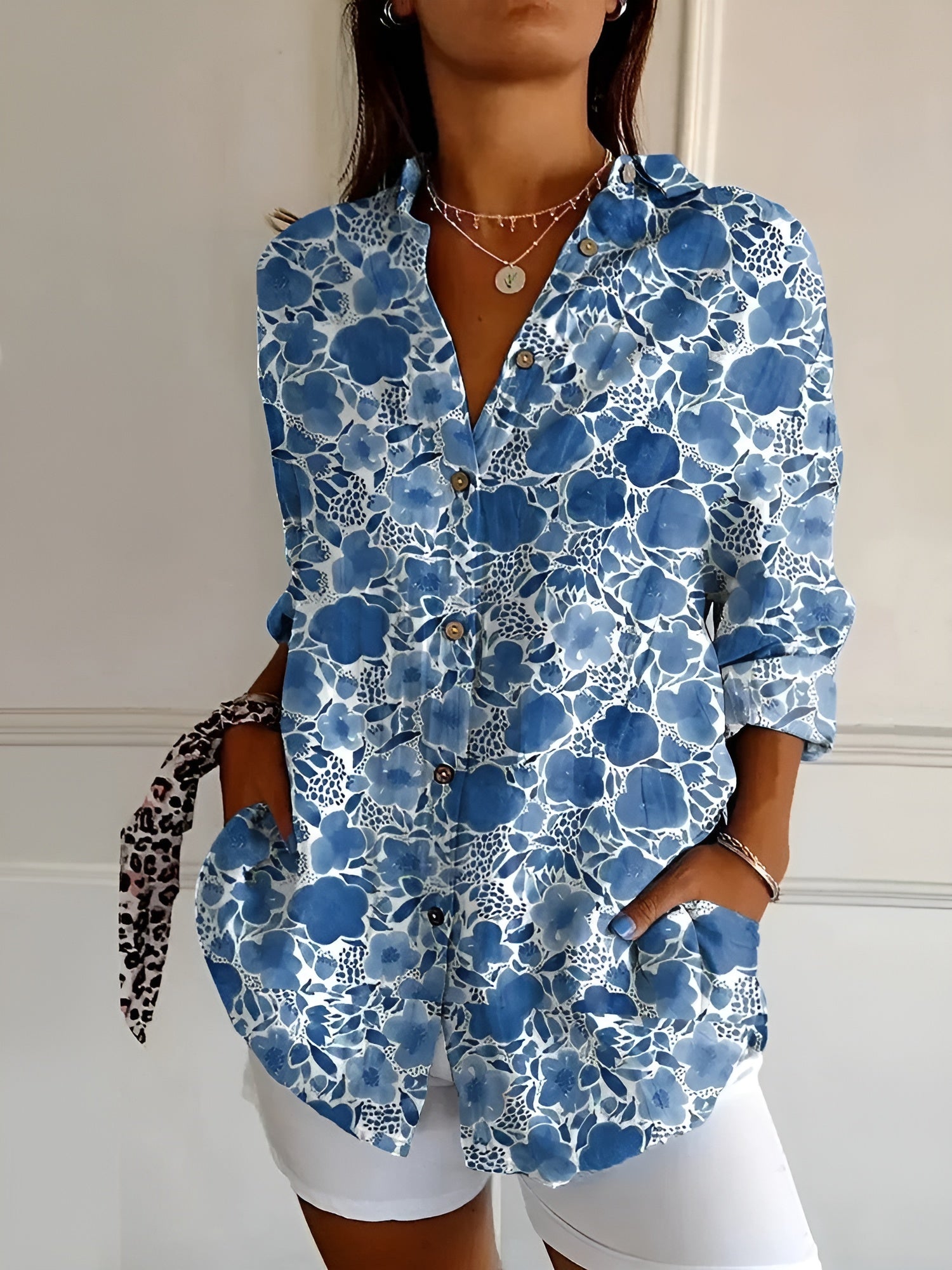 Ronja™ | Blus med Blommigt Mönster