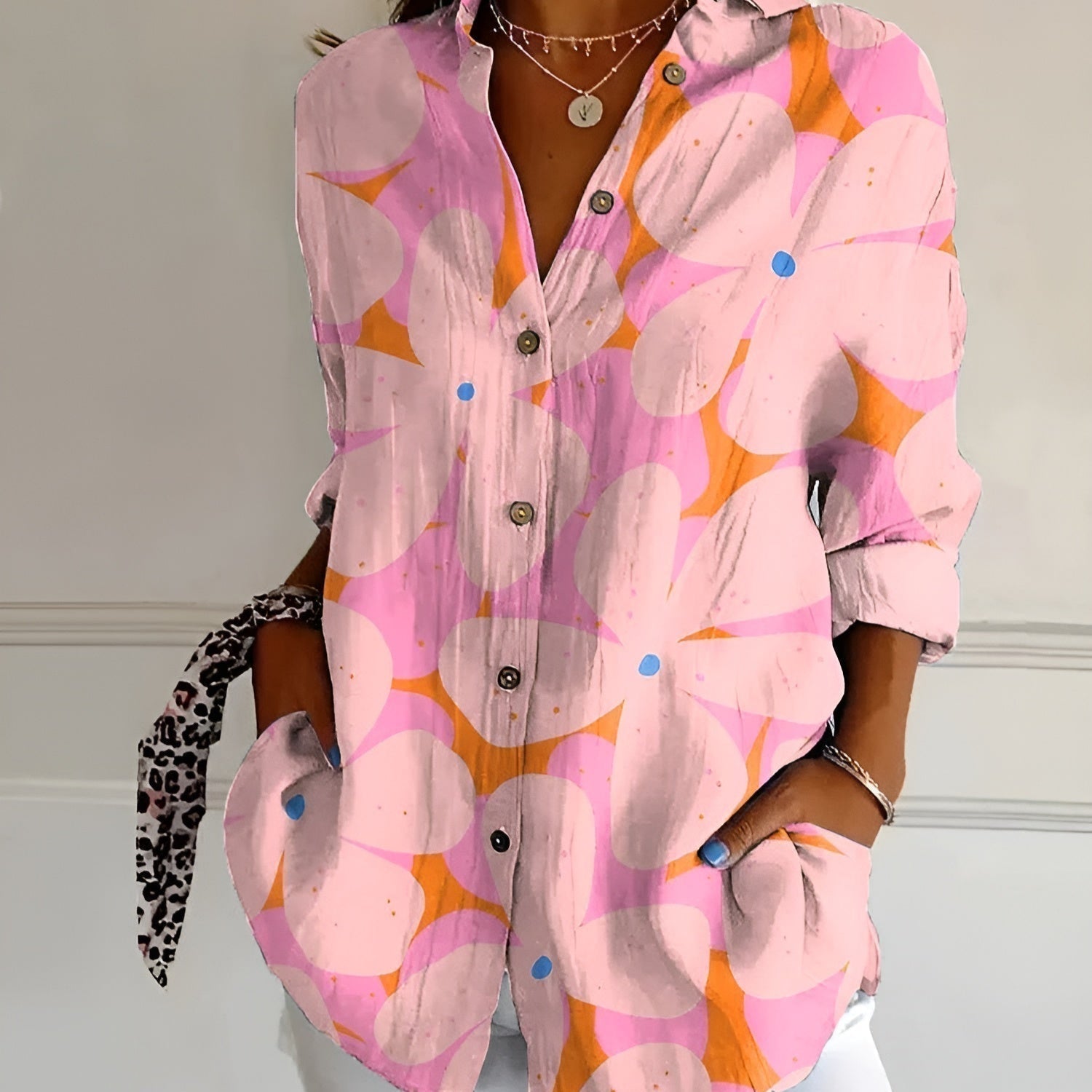 Ronja™ | Blus med Blommigt Mönster