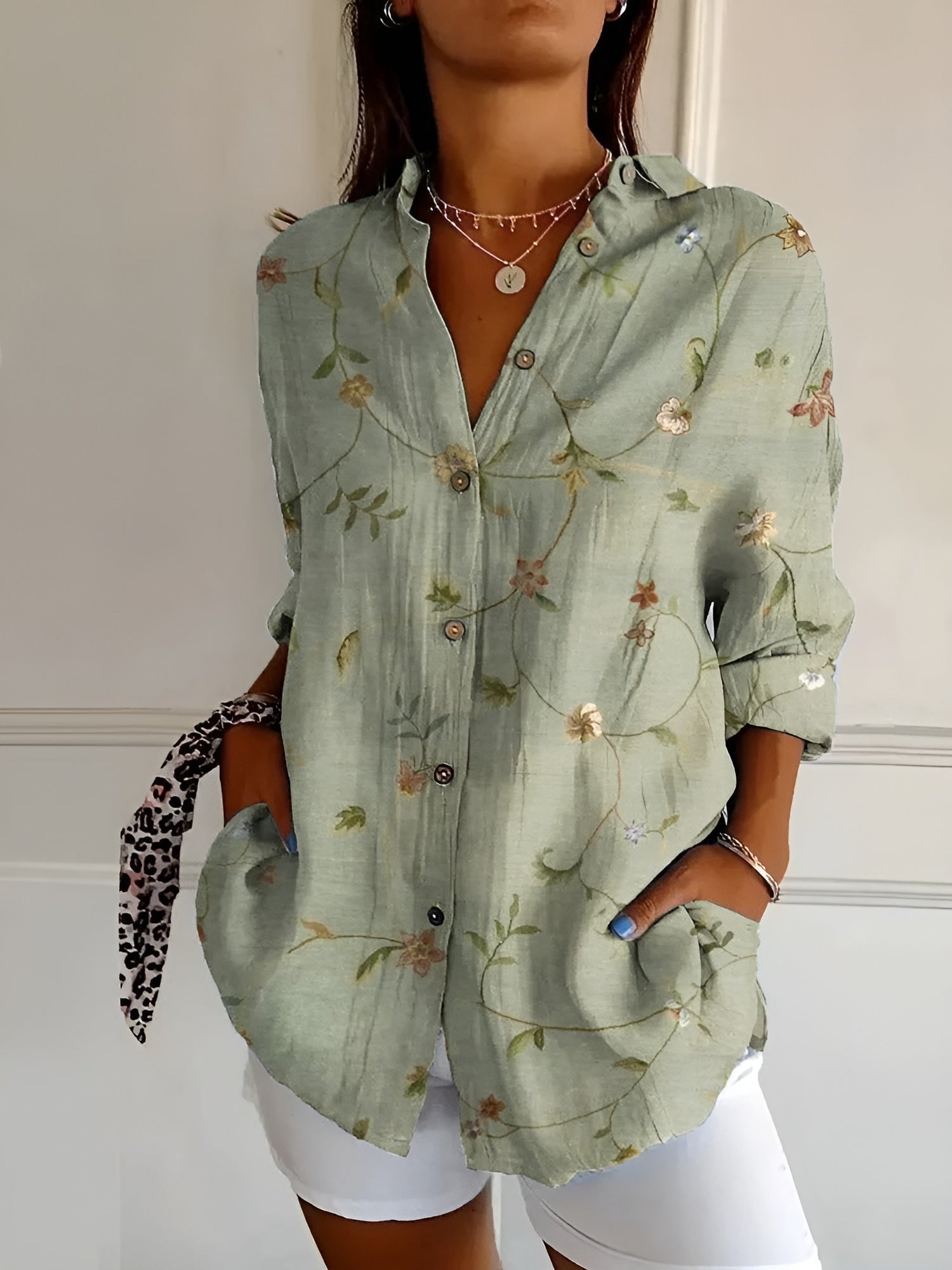 Ronja™ | Blus med Blommigt Mönster